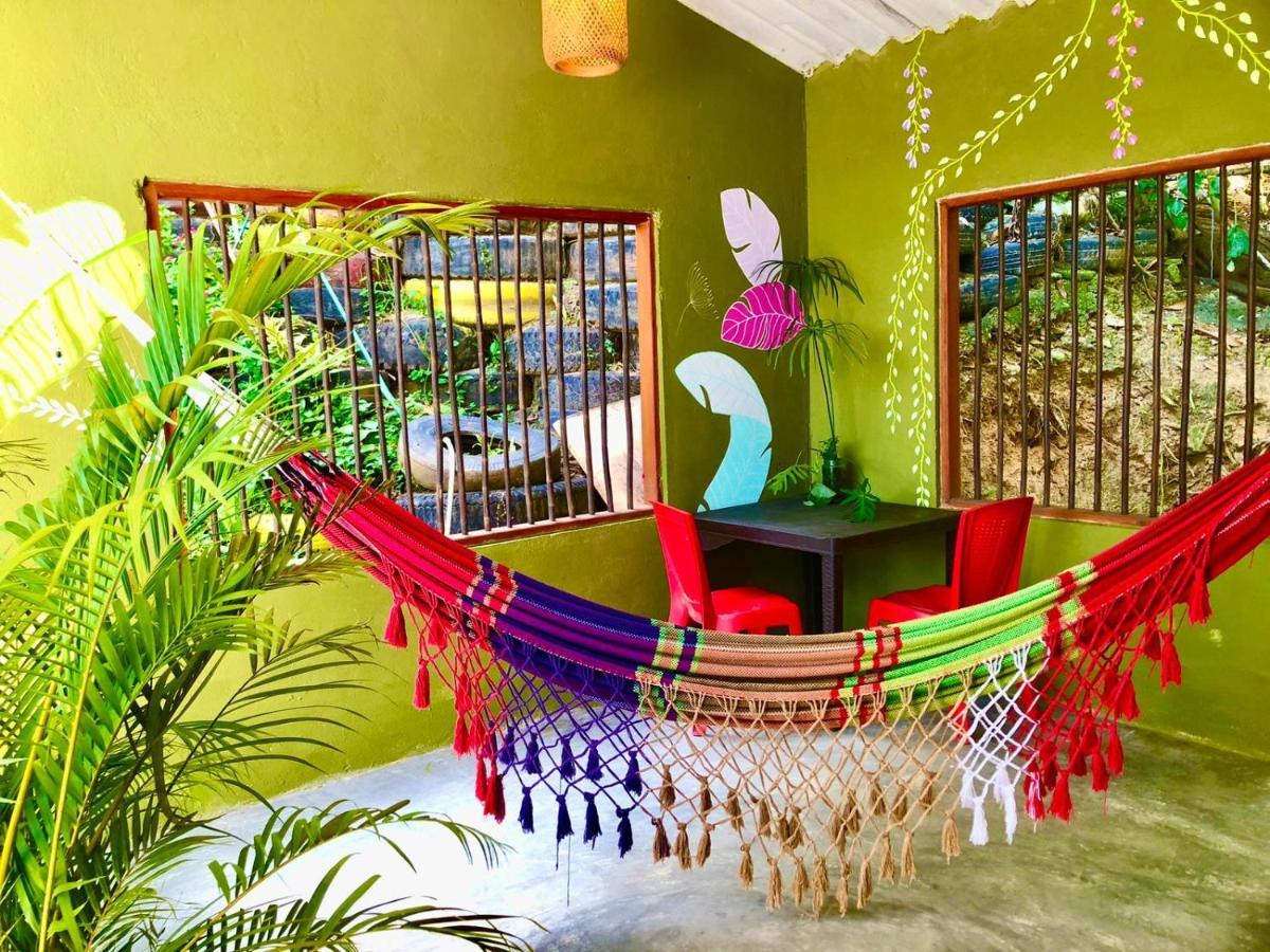 Sierra Kay Hostel Guachaca Exteriér fotografie